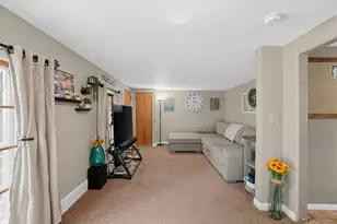 58 Woodbine Dr, Crystal Lake, IL 60014 - Photo 7