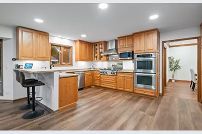 17W210 Massel Court, Bensenville, IL 60106 - Photo 9