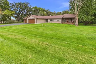 7762 Towermont Dr, Rockford, IL 61102 - Photo 3