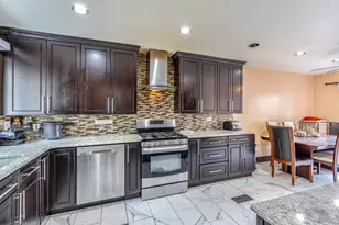 9105 Hollyberry Ave, Des Plaines, IL 60016 - Photo 7