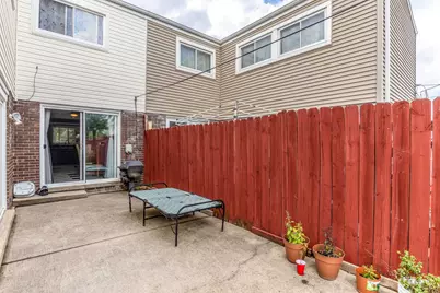 9105 Hollyberry Avenue, Des Plaines, IL 60016 - Photo 17