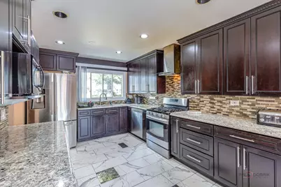 9105 Hollyberry Avenue, Des Plaines, IL 60016 - Photo 5