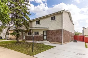 9105 Hollyberry Ave, Des Plaines, IL 60016 - Photo 1