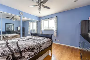 9105 Hollyberry Ave, Des Plaines, IL 60016 - Photo 11
