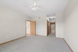 21526 Wolf Lake Way, Crest Hill, IL 60403 - Photo 13