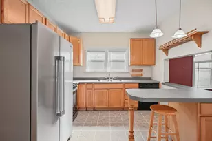 1102 S State St, Champaign, IL 61820 - Photo 7