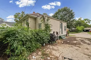 1102 S State St, Champaign, IL 61820 - Photo 25