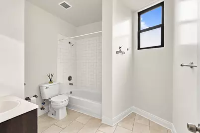 1480 W Erie Street #3F, Chicago, IL 60642 - Photo 11