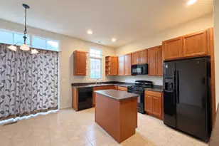 209 Prairie St, Elgin, IL 60120 - Photo 5