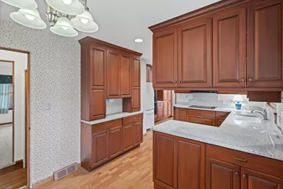 248 E Washington Boulevard, Lombard, IL 60148 - Photo 11