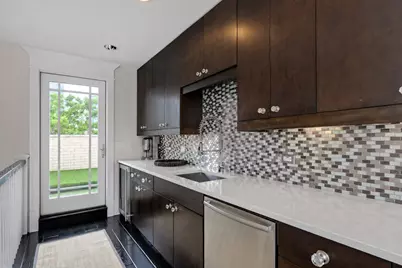 707 W Gordon Terrace, Chicago, IL 60613 - Photo 21