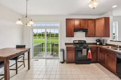 586 Wexford Drive, Elgin, IL 60124 - Photo 13