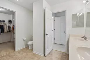 586 Wexford Dr, Elgin, IL 60124 - Photo 23