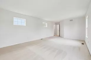 586 Wexford Dr, Elgin, IL 60124 - Photo 21