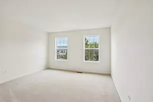 586 Wexford Dr, Elgin, IL 60124 - Photo 29