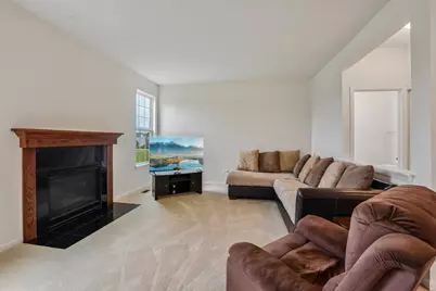 586 Wexford Drive, Elgin, IL 60124 - Photo 11