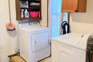 784 S Locust St, Pontiac, IL 61764 - Photo 3