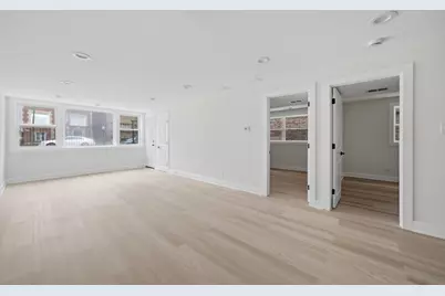 7914 S Essex Avenue, Chicago, IL 60617 - Photo 5