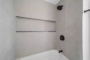 7914 S Essex Ave, Chicago, IL 60617 - Photo 17