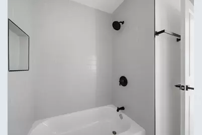 7914 S Essex Avenue, Chicago, IL 60617 - Photo 15