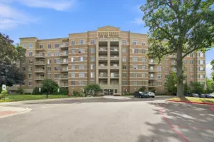 125 Lakeview Dr, Bloomingdale, IL 60108 - Photo 1