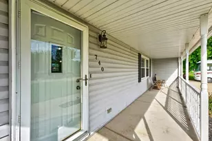 740 Timber Creek Rd, Dixon, IL 61021 - Photo 5