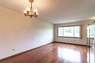 17346 W Maple Ln, Gurnee, IL 60031 - Photo 5