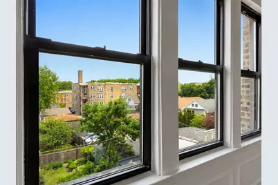 5653 N Spaulding Avenue #3E, Chicago, IL 60659 - Photo 5