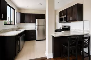 5653 N Spaulding Ave, Chicago, IL 60659 - Photo 3