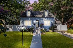 9330 S 50th Ave, Oak Lawn, IL 60453 - Photo 1