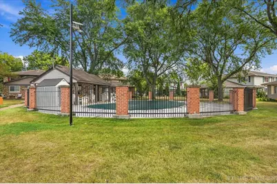 2S759 Winchester Circle #2, Warrenville, IL 60555 - Photo 23