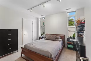 2228 N Hamilton Ave, Chicago, IL 60647 - Photo 15