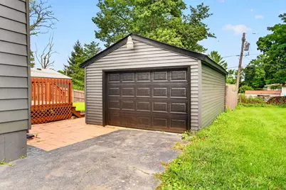 717 Kirkwood Avenue, Winthrop Harbor, IL 60096 - Photo 29