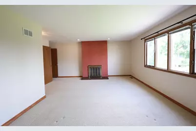 8315 Helen Court, Downers Grove, IL 60516 - Photo 19