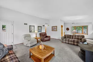 816 Sinnissippi Ave, Dixon, IL 61021 - Photo 9