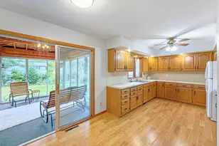 1353 Empire Ct, Freeport, IL 61032 - Photo 17