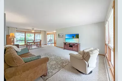 1353 Empire Court, Freeport, IL 61032 - Photo 7