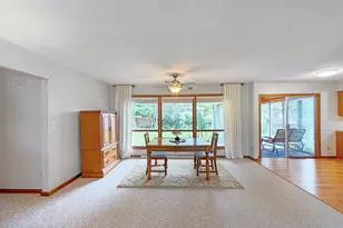 1353 Empire Ct, Freeport, IL 61032 - Photo 11