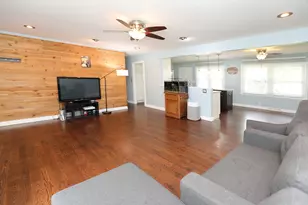 212 Hill Ave, North Aurora, IL 60542 - Photo 5
