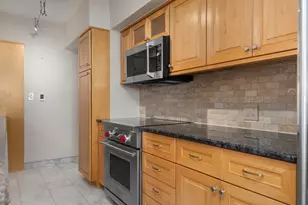 3180 N Lake Shore Dr, Chicago, IL 60657 - Photo 15