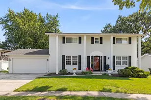 3405 Woodridge Dr, Woodridge, IL 60517 - Photo 1