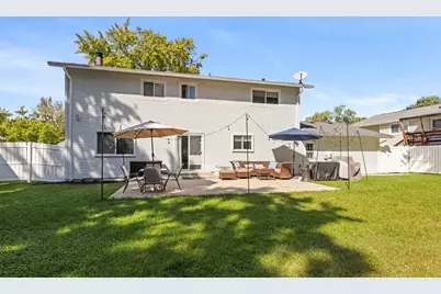 3405 Woodridge Drive, Woodridge, IL 60517 - Photo 3