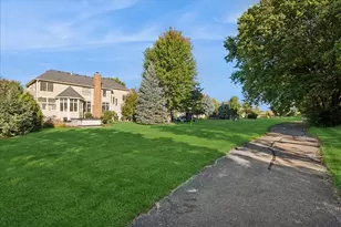 965 Sunflower Dr, Geneva, IL 60134 - Photo 37