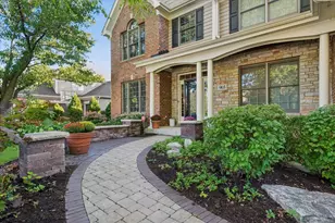 965 Sunflower Dr, Geneva, IL 60134 - Photo 1
