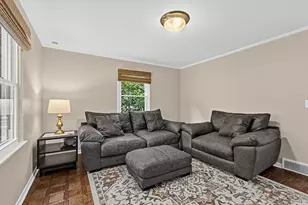 28 Ashlawn Ave, Oswego, IL 60543 - Photo 9