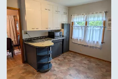 1414 Nan Street, Dixon, IL 61021 - Photo 5