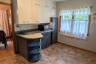 1414 Nan St, Dixon, IL 61021 - Photo 5