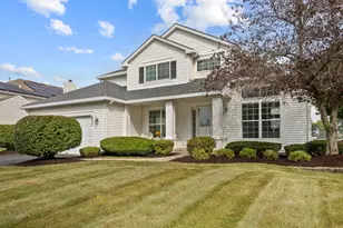 677 Linden Dr, Carol Stream, IL 60188 - Photo 1