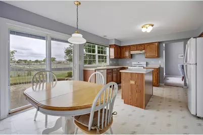 677 Linden Drive, Carol Stream, IL 60188 - Photo 7