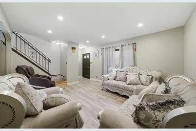 20 Ottawa Court, Justice, IL 60458 - Photo 3